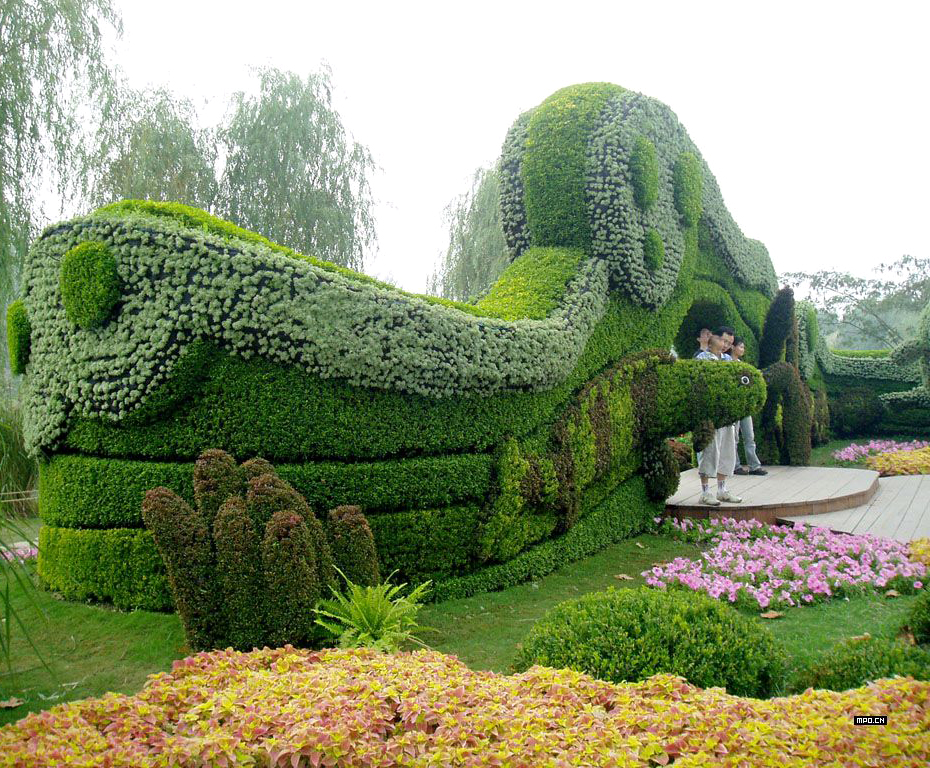 武威綠色雕塑橋